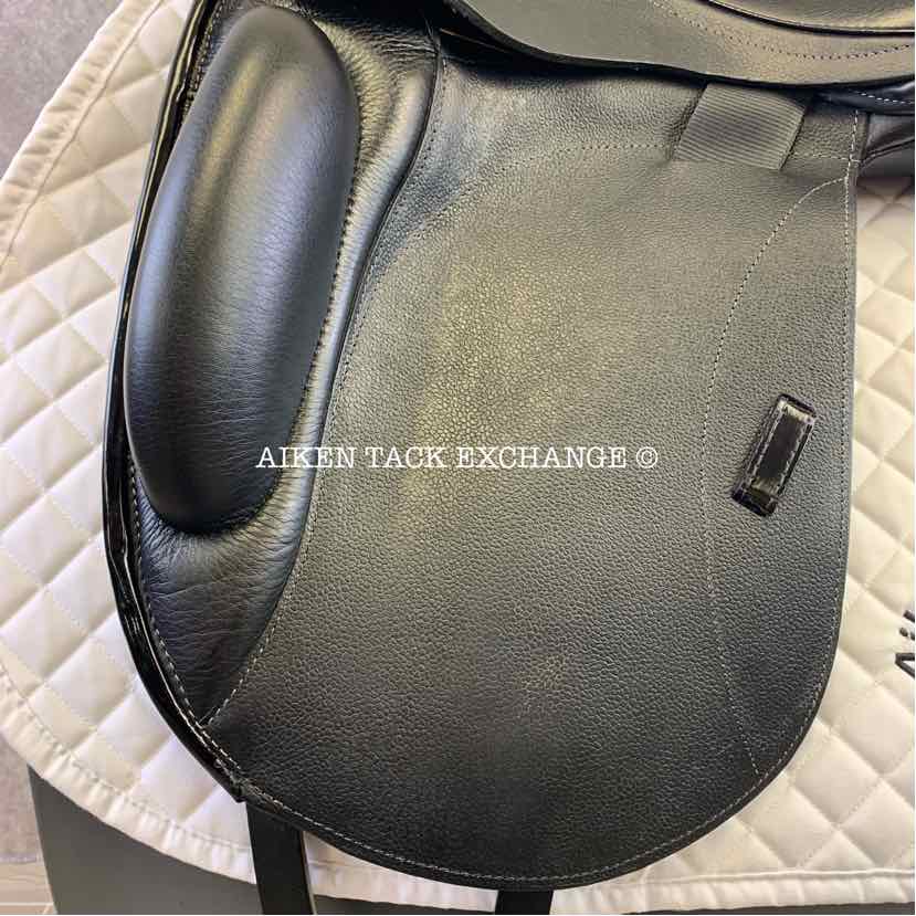 2018 Custom Saddlery Advantage Monoflap Dressage Saddle, 18" Seat, Adjustable Tree, Wool Flocked Pony Panels