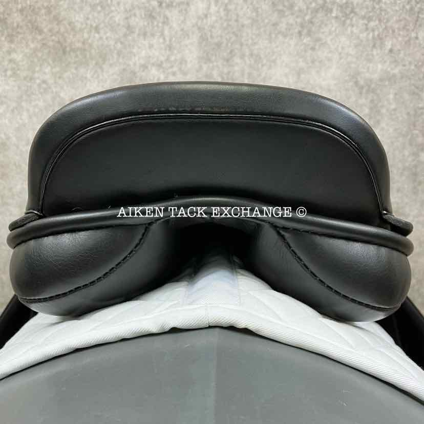 **SOLD** 2002 Black Country Close Contact Jump Saddle, 17" Seat, Medium Tree, Wool Flocked Panels
