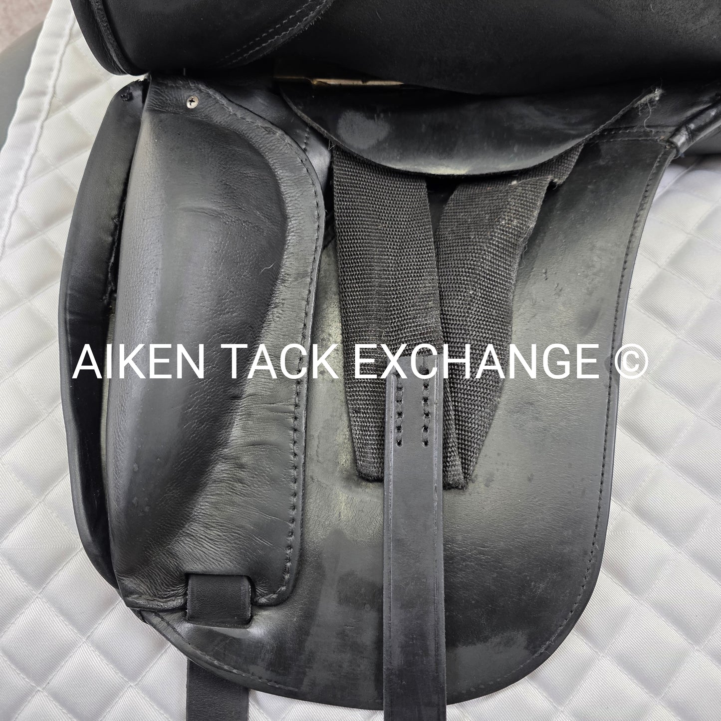 2000 Schleese JES Advanced Dressage Saddle, 17" Seat, M/MW Tree, Wool Flocked Panels