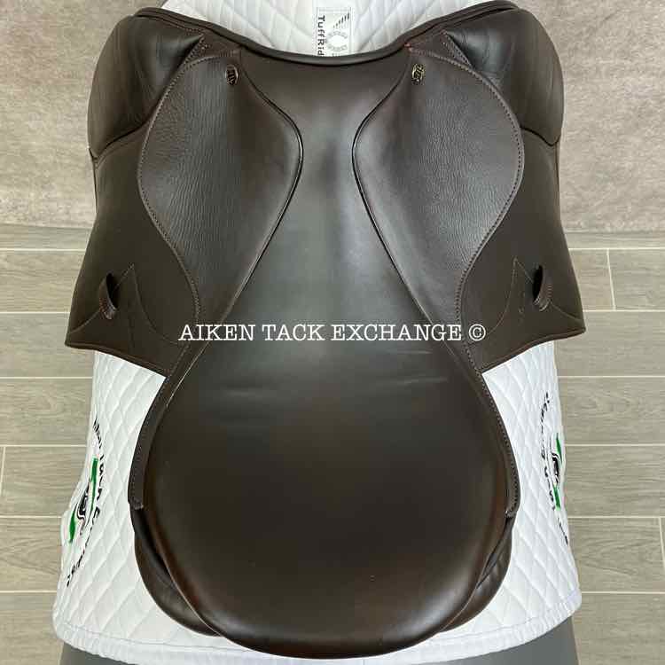 **SOLD** Marcel Toulouse Denise DL Close Contact Jump Saddle, 17" Seat, Medium/Medium Wide Tree, Foam Panels