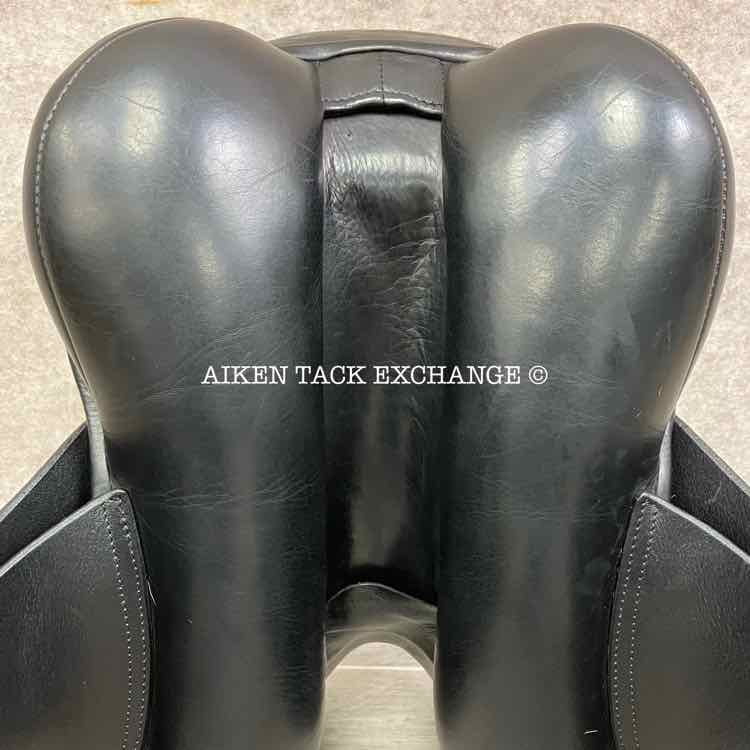 Klimke XCH Dressage Saddle, 17" Seat, Adjustable Tree - Changeable Gullet, Wool Flocked Panels