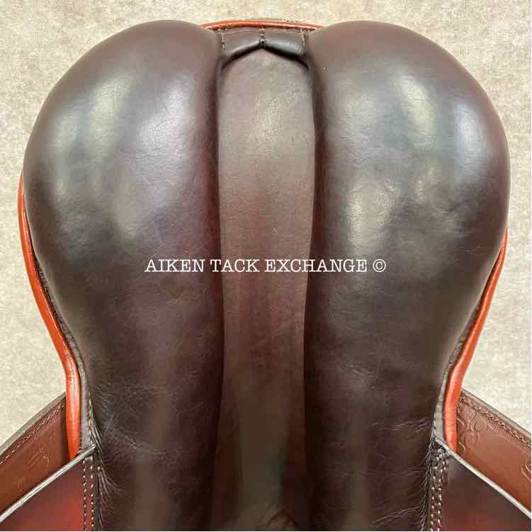**SOLD** Stubben Edelweiss NT Deluxe Close Contact Jump Saddle, 17" Seat, 29 cm Tree - M/MW, Wool Flocked Panels