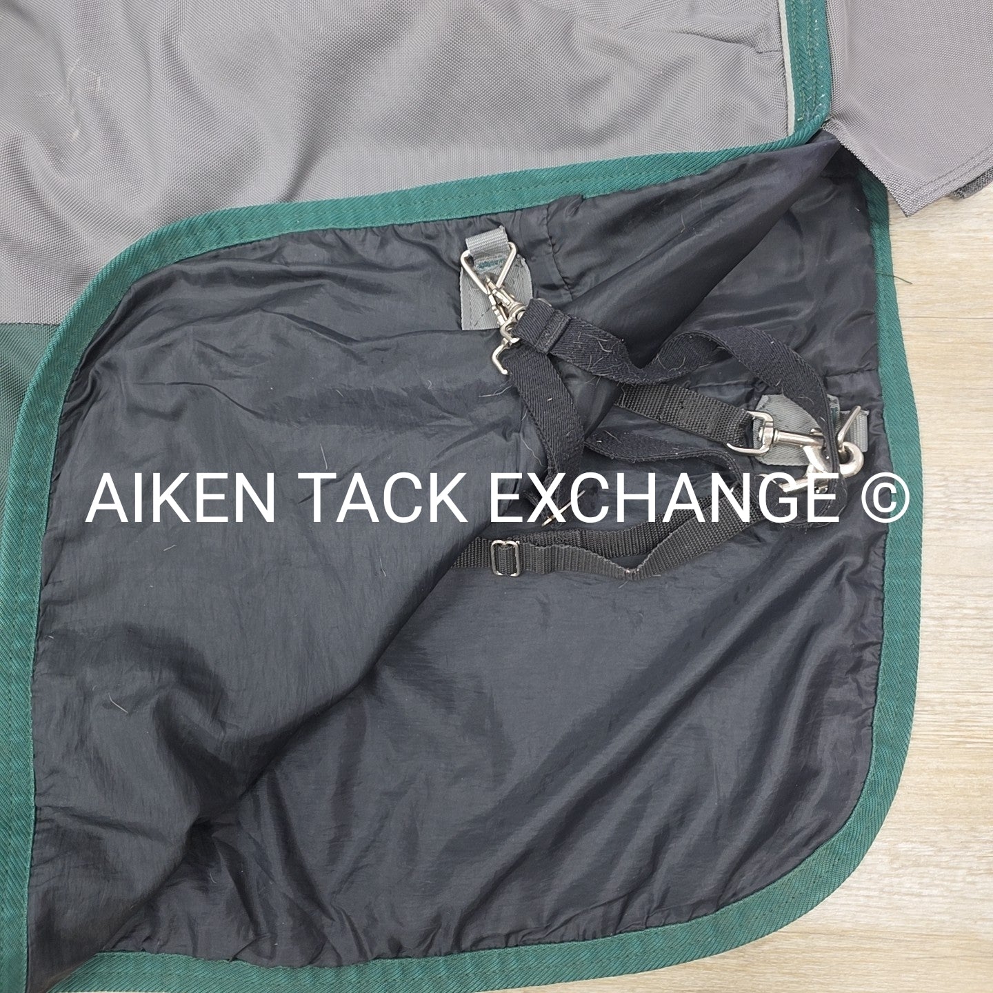 Dover Saddlery Riders International Medium Weight Turnout Blanket with Neck, 78"