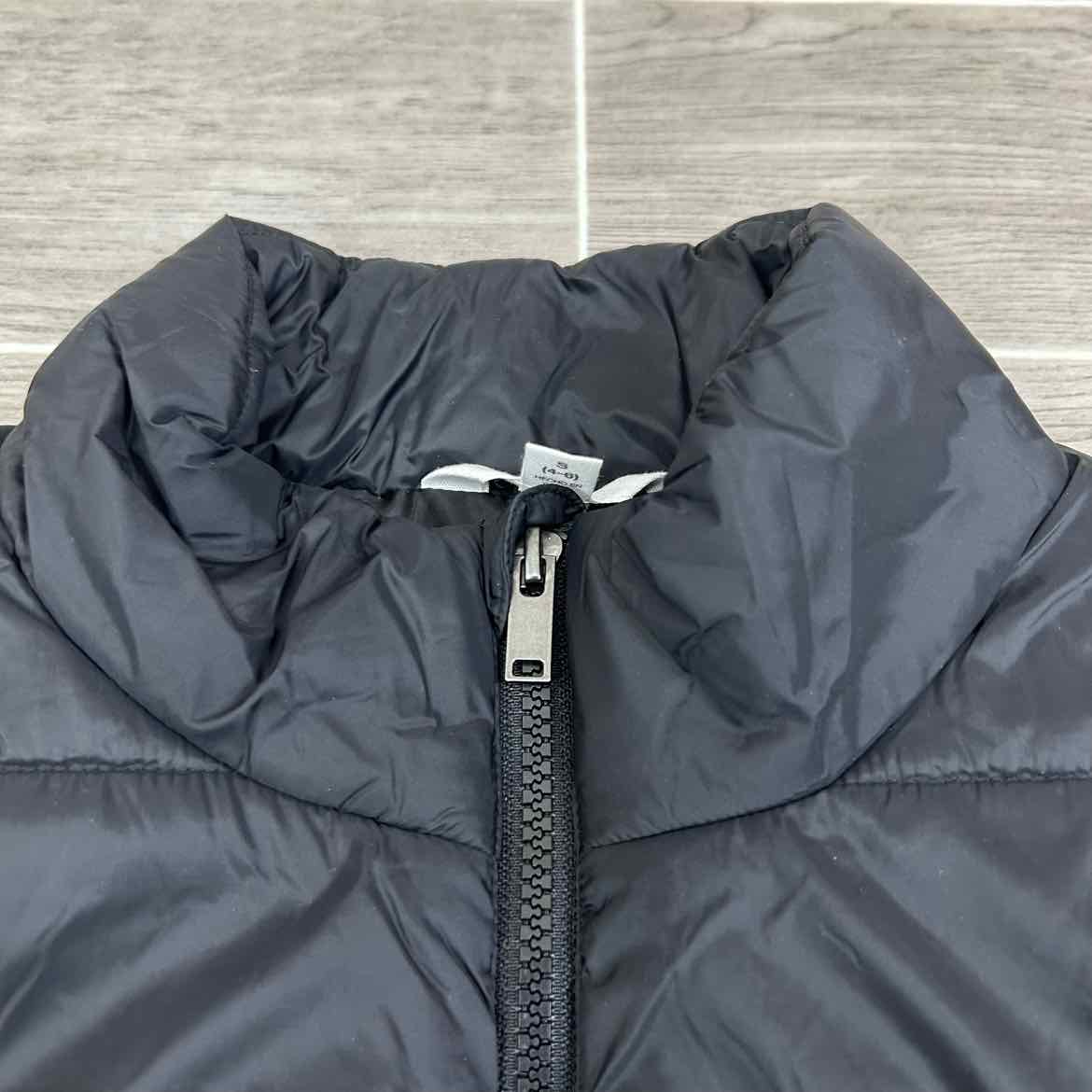 Time and Tru Puff Vest, Size Small
