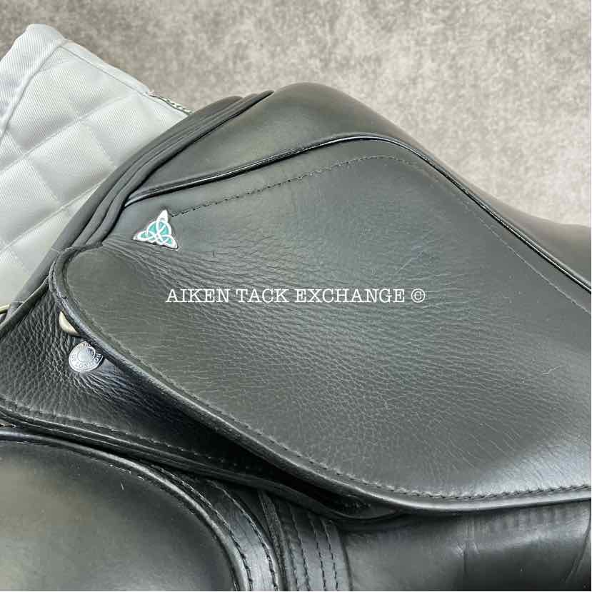 2023 Bliss of London Paramour Monoflap Dressage Saddle, 17" Seat, Short Flap, MW/W Tree, Wool Flocked Panels