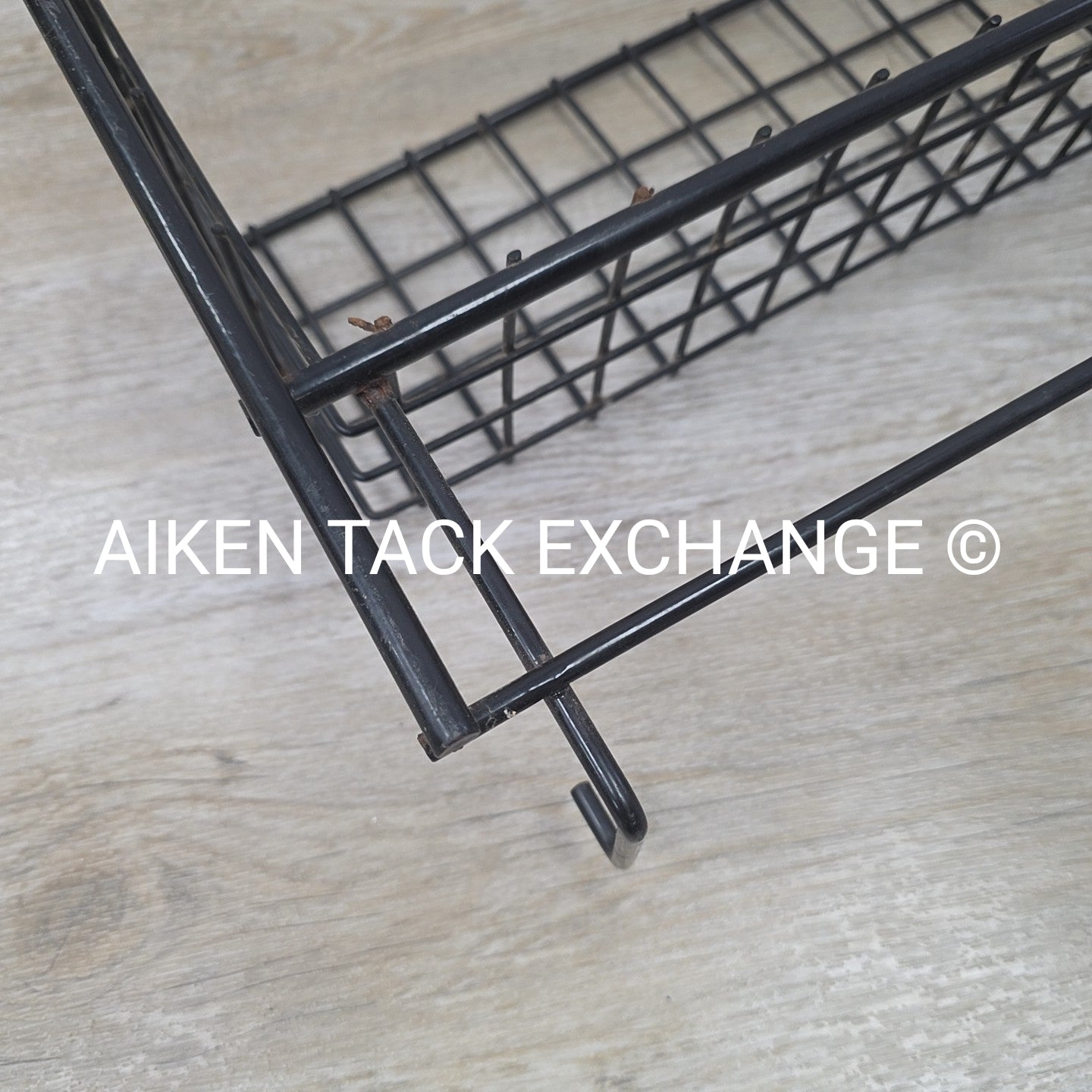 Grooming Basket with Hooks