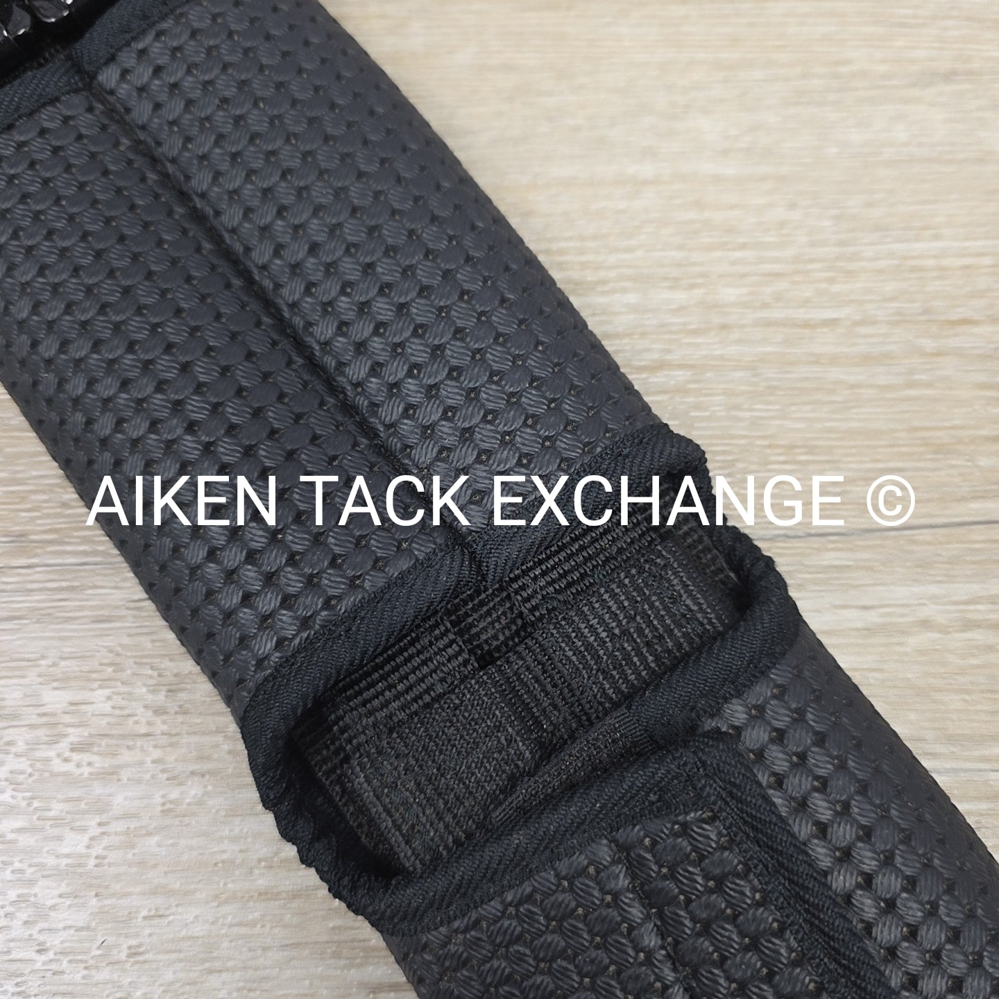 Advantage Adjustable Dressage Girth, Size 23-34"
