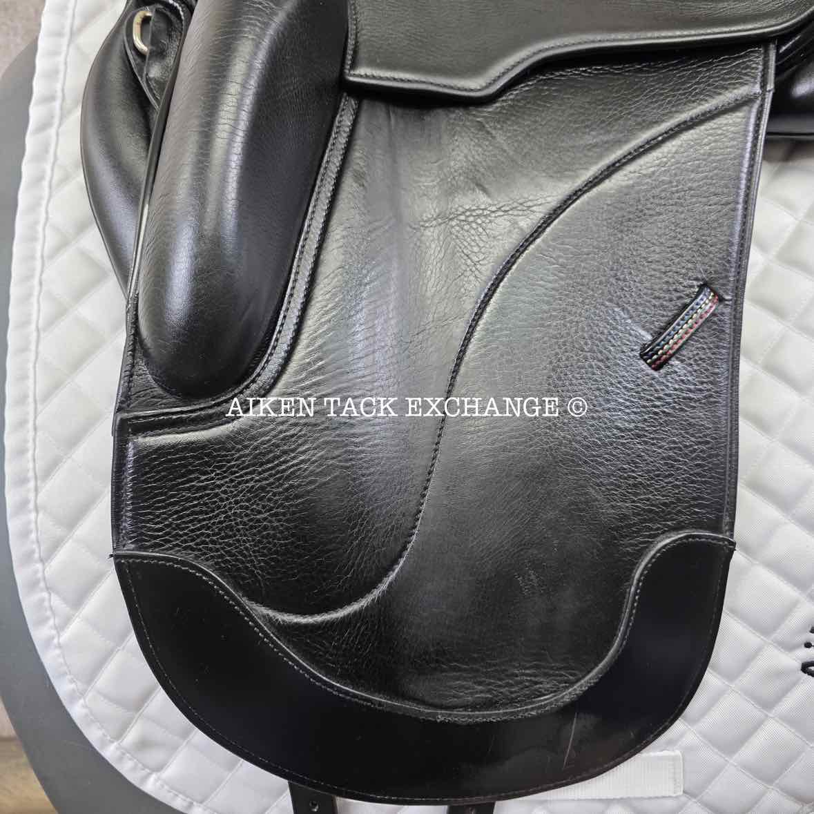 2022 Tota Freedom PRO 2 Monoflap Dressage Saddle, 18.5" Seat, Adjustable Tree, Wool Flocked Panels
