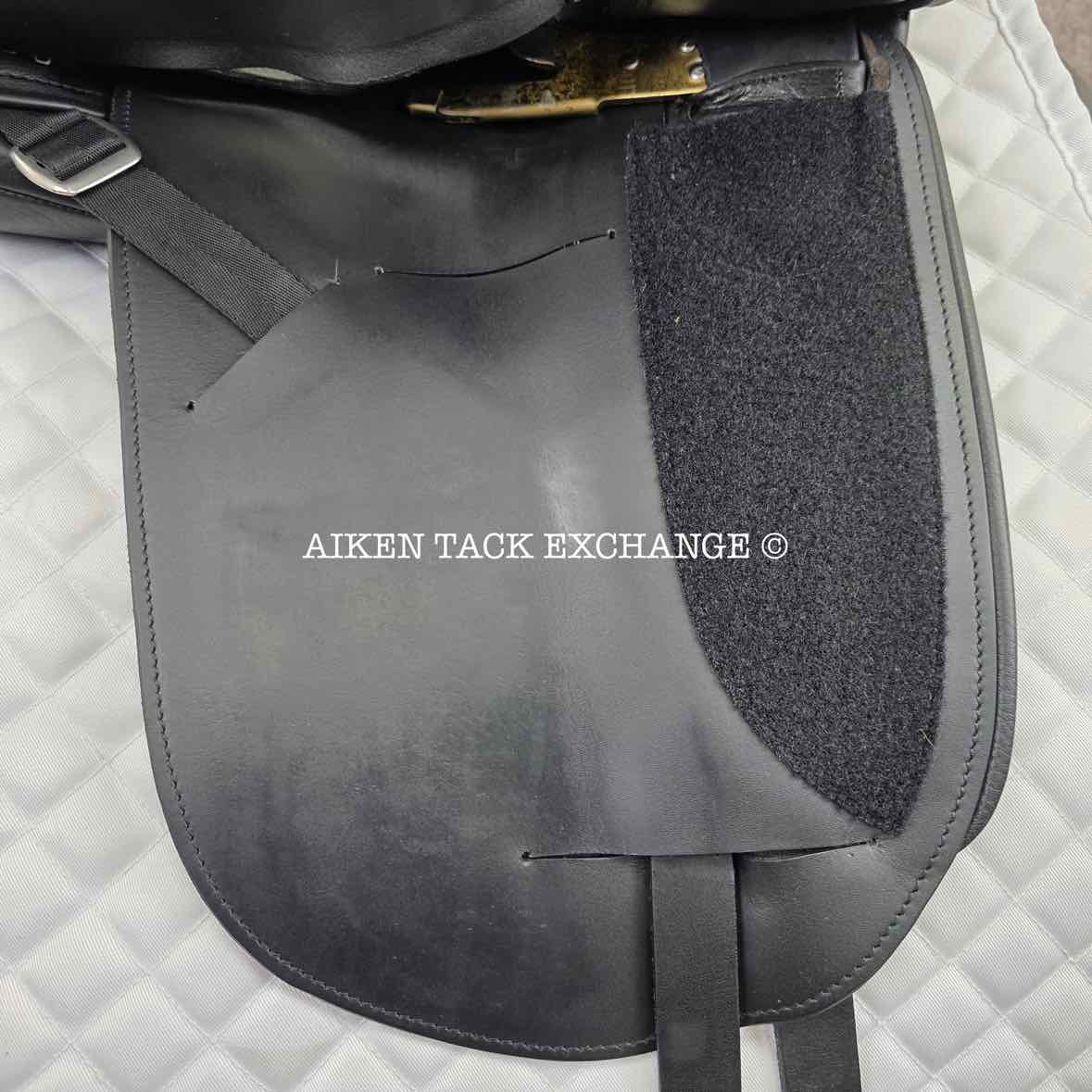 2005 Schleese Derby Dressage Saddle, 17.5" Seat, Adjustable AdapTree, Wool Flocked Panels
