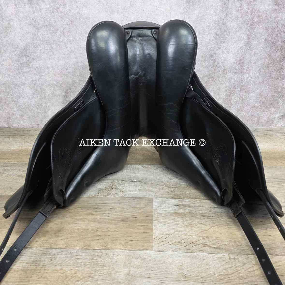 **SOLD** 2011 Schleese Triumph Dressage Saddle, 18" Seat, Adjustable AdapTree, Wool Flocked Panels