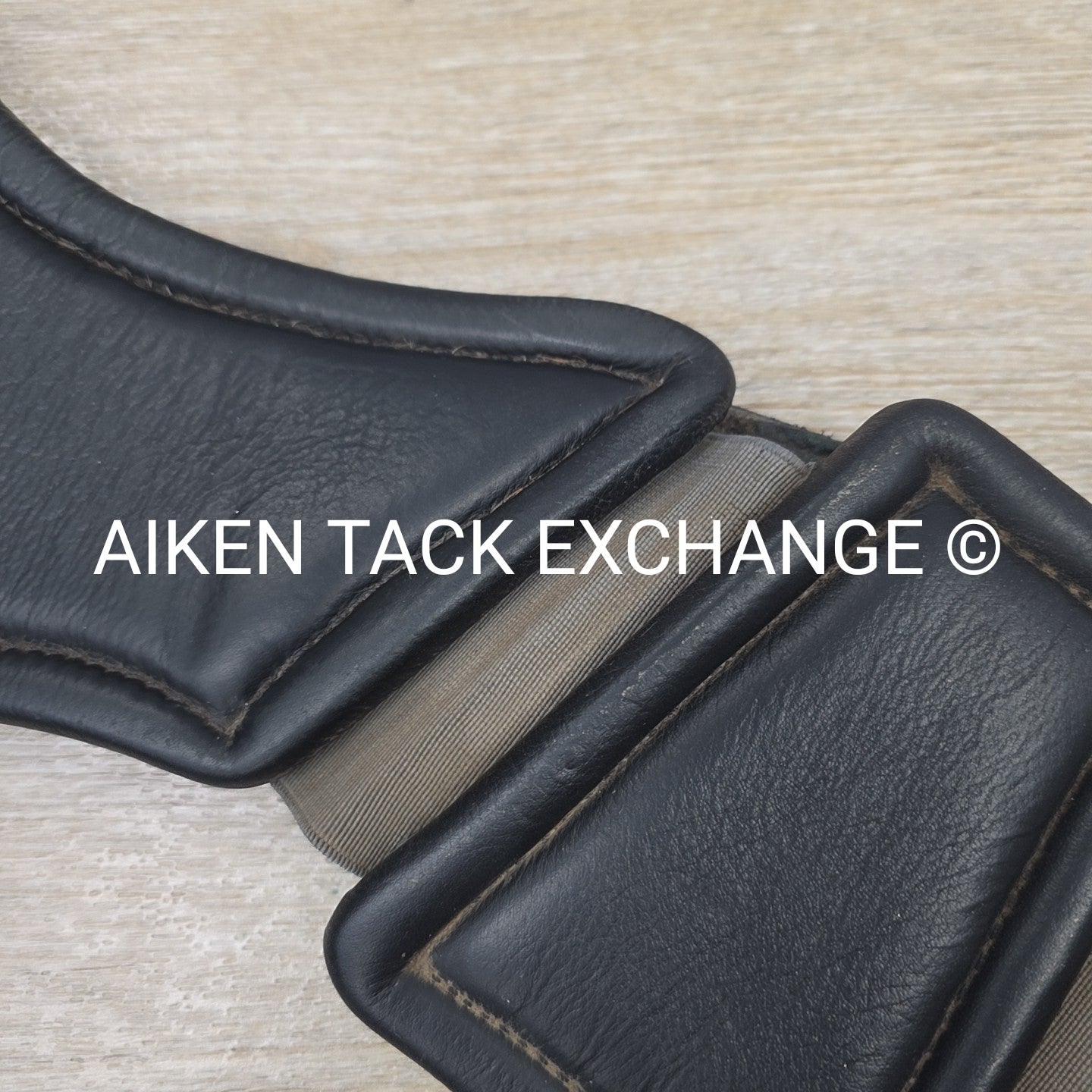 Total Saddle Fit StretchTec Shoulder Relief Girth with Leather Liner, Black, 28"