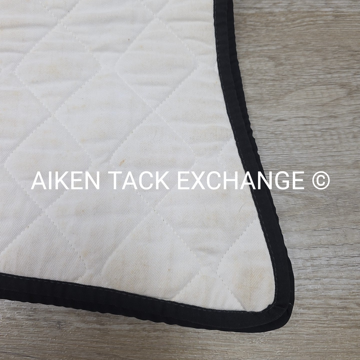 Shimmable Dressage Saddle Pad with Fleece Lining