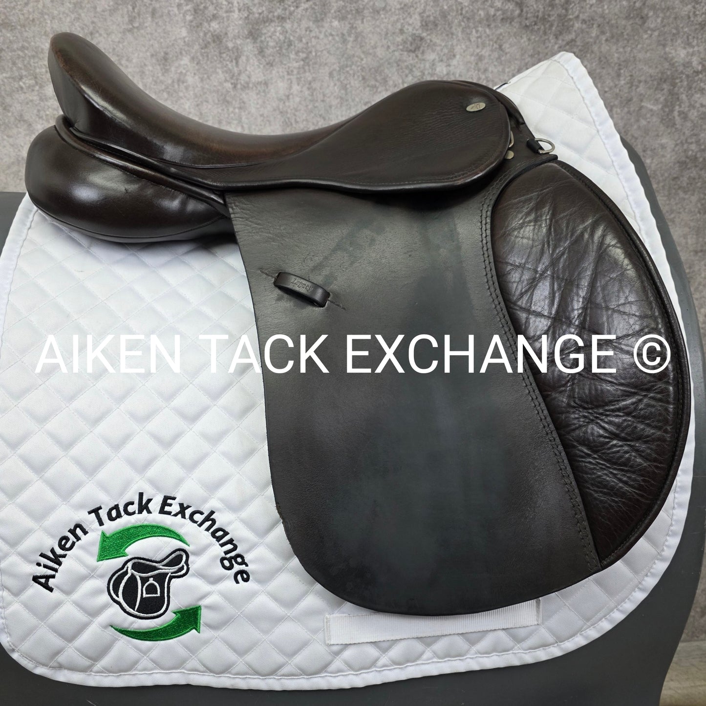 **SOLD** Legacy All Purpose Saddle, 17.5" Seat, Extra Wide Tree, Wool Flocked Panels