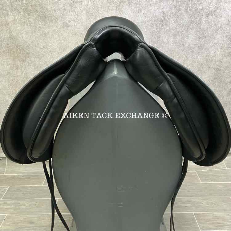 Klimke XCH Dressage Saddle, 17" Seat, Adjustable Tree - Changeable Gullet, Wool Flocked Panels