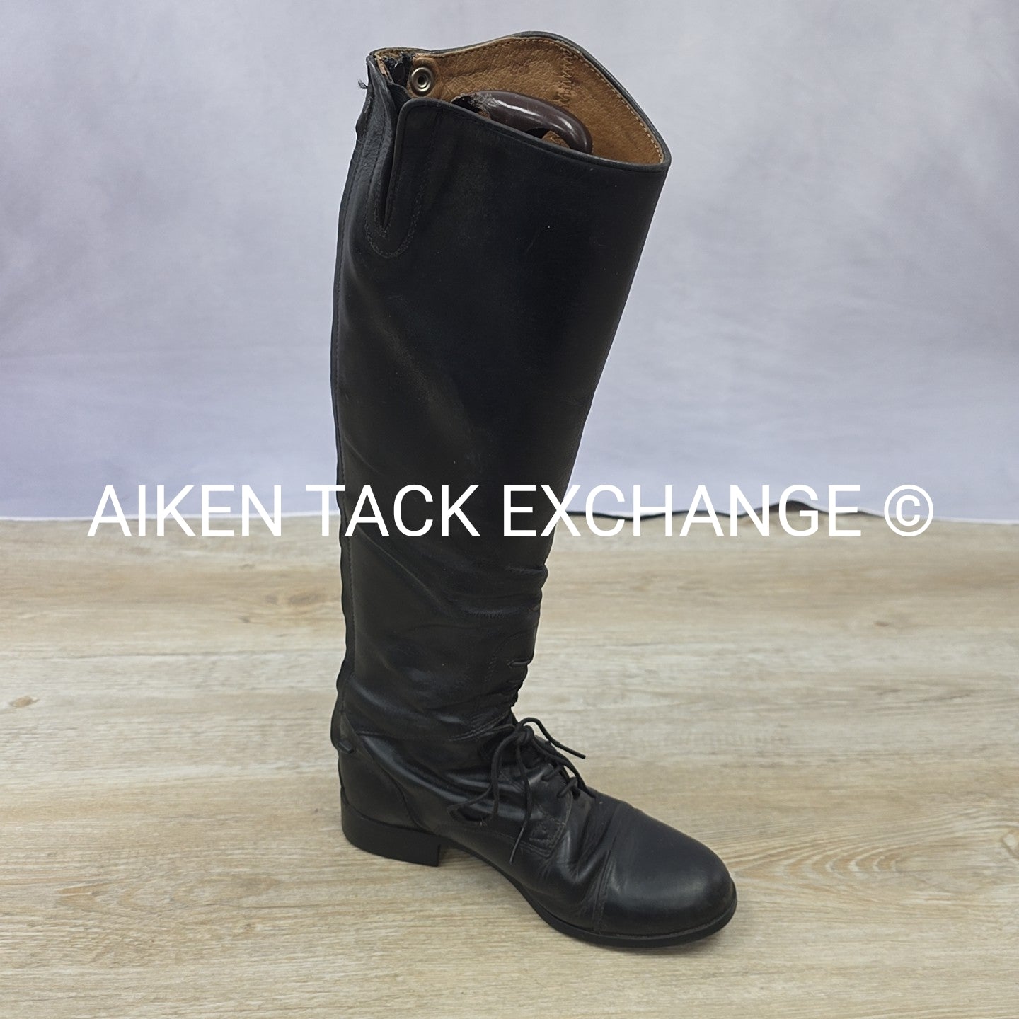 Ariat Field Boots, Size 7, Regular Calf, Height Medium