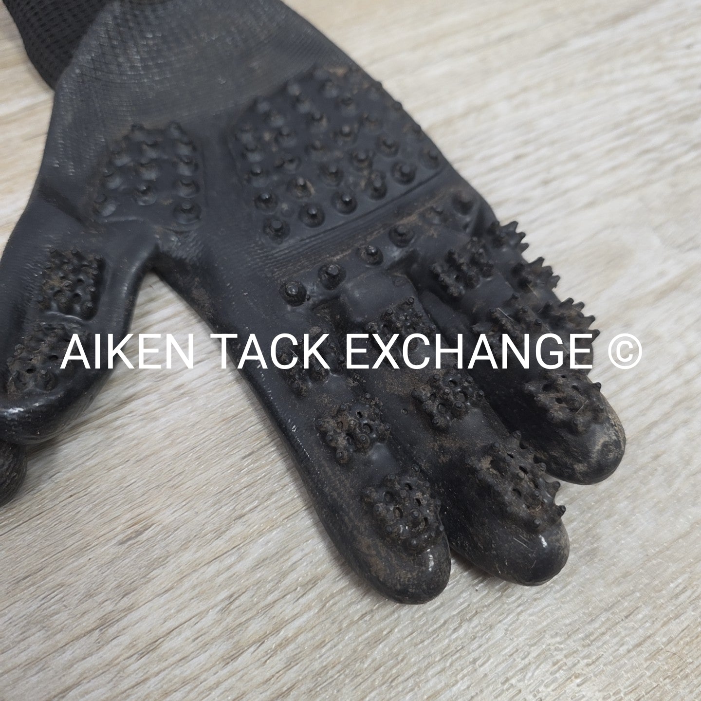 HandsOn Grooming Gloves