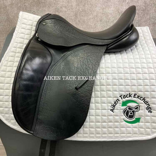 2009 County Connection Dressage Saddle, 17" Seat, Medium Tree, Wool Flocked Panels