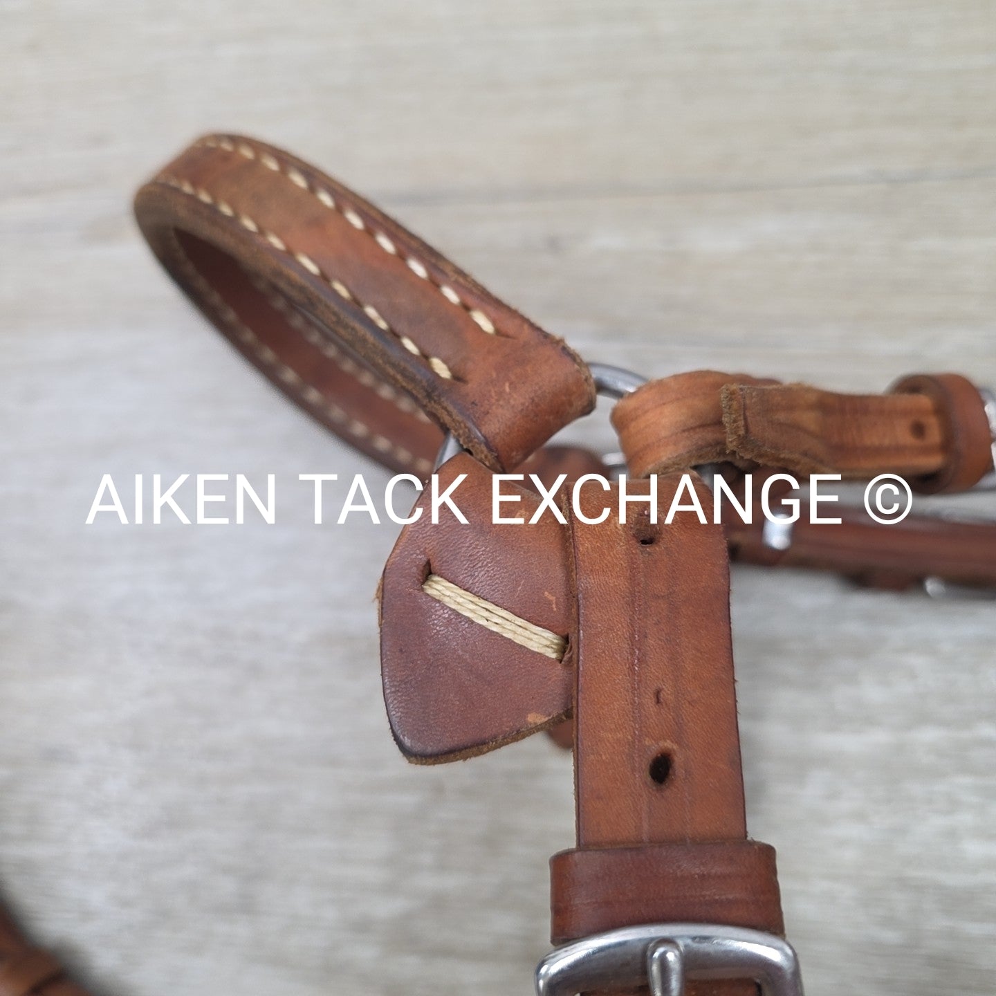Kuda Saddlery Leather Bridle with Matching Bit Holder