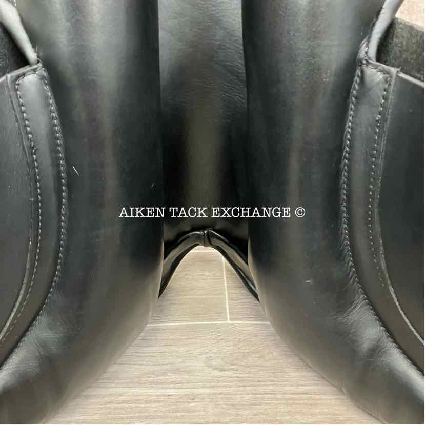 2007 Ideal Jessica Dressage Saddle, 17" Seat, M/MW Tree, Wool Flocked Panels, Buffalo Leather