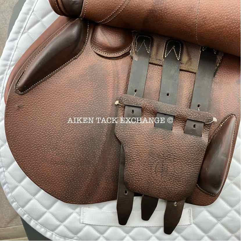 2020 Arion J3 Close Contact Jump Saddle, 17.5" Seat, 3A Flap, Medium Wide Tree, Shoulder-Free Panels, Full Buffalo Leather