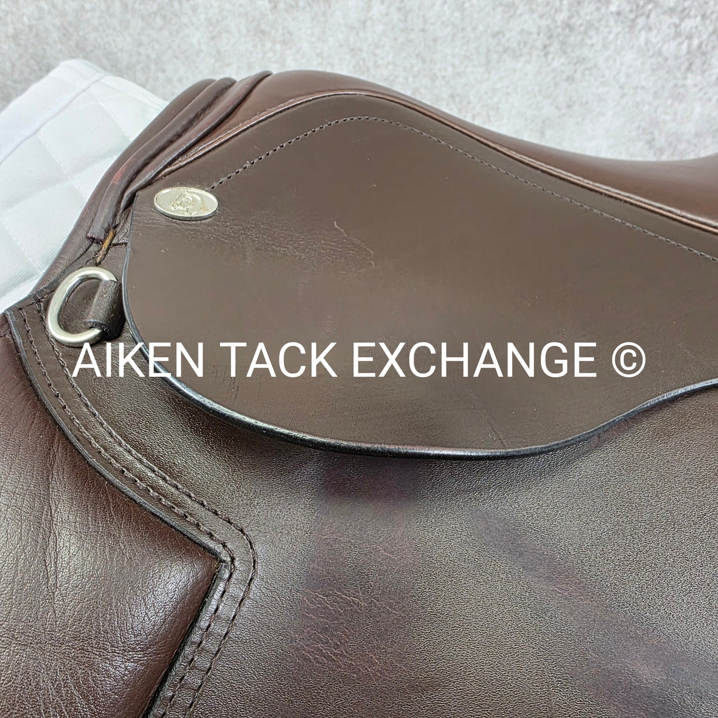 **SOLD** 2010 Duett Presto Close Contact Jump Saddle, 17" Seat, XX-Wide Hoop Tree, Wool Flocked Panels
