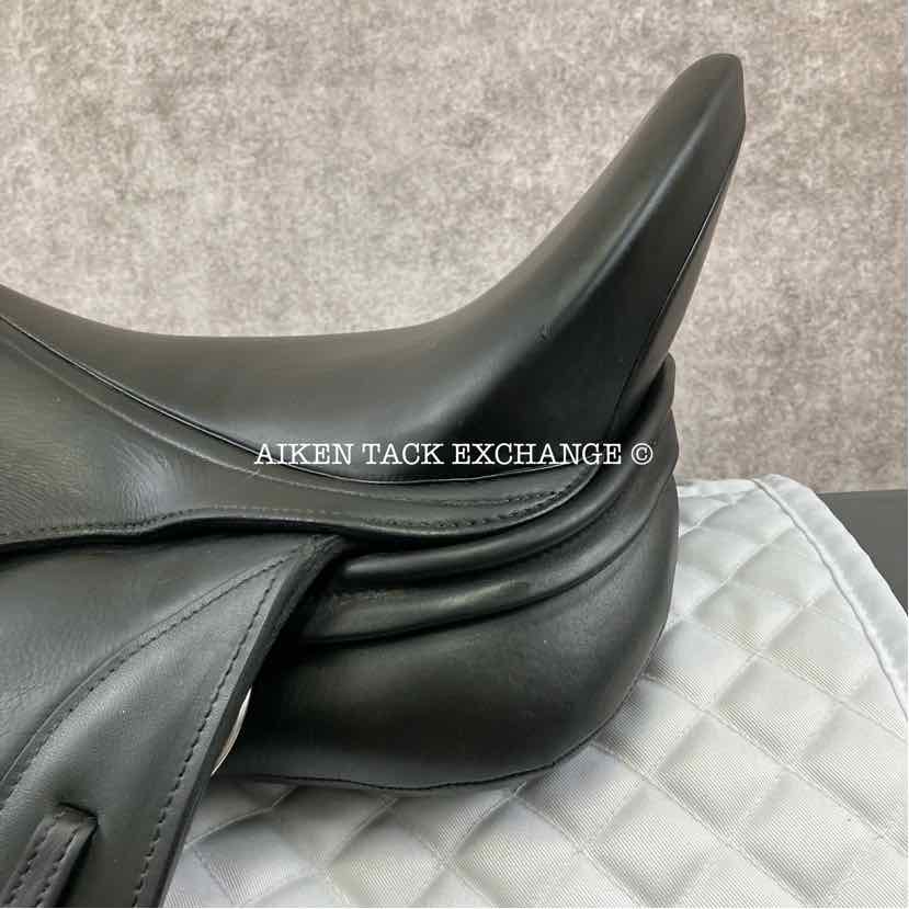 2017 Schleese Obrigado Monoflap Dressage Saddle, 17.5" Seat, Adjustable Tree, Wool Flocked Panels