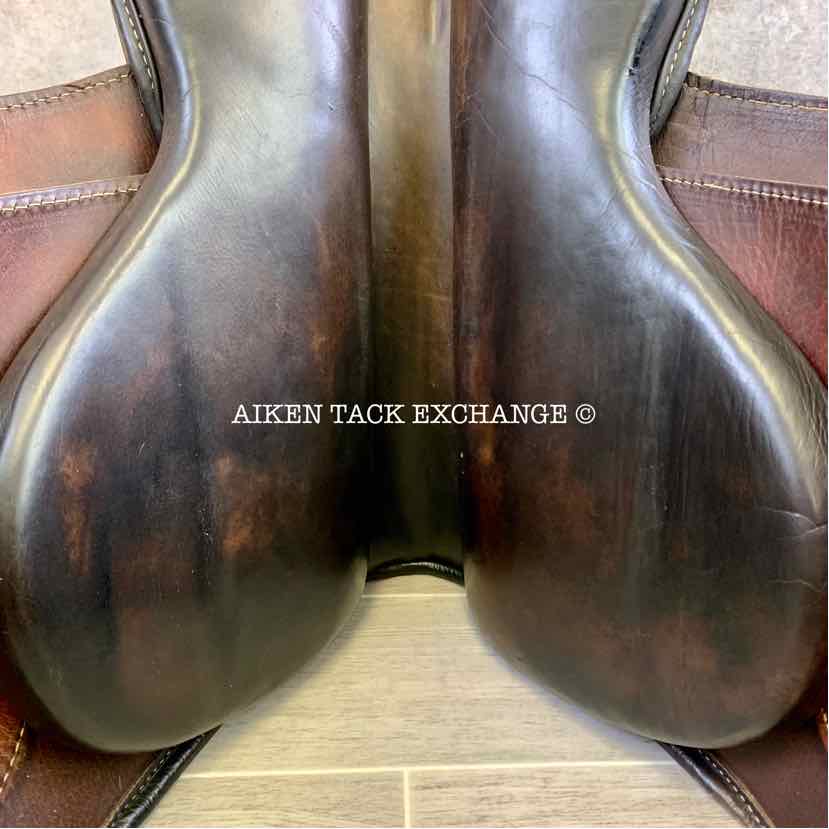 Gladiator Polo Saddle, 18" Seat, Narrow Tree, Foam Panels, Comes with Stirrups & Leathers