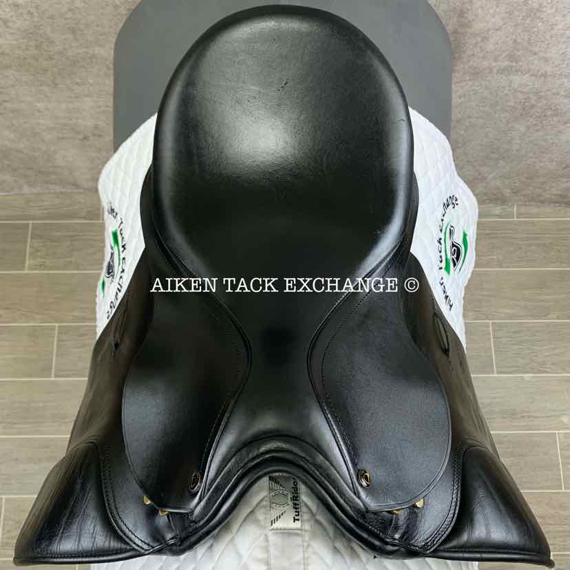 Circuit by Dover Saddlery Dressage Saddle, 17" Seat, Medium Tree, Wool Flocked Panels