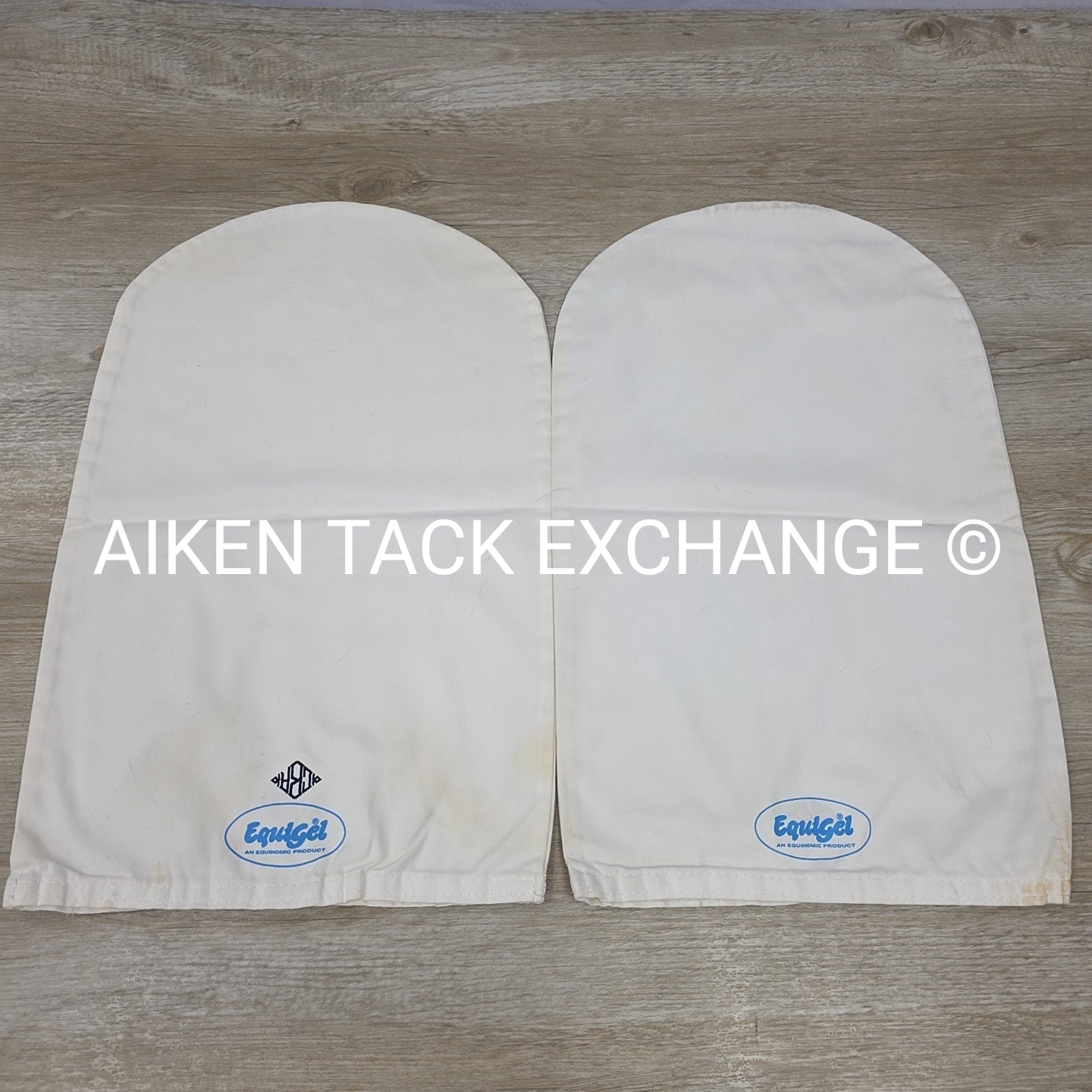 BARGAIN BUNDLE: EquiGel Half Pad with 7 Extra Covers