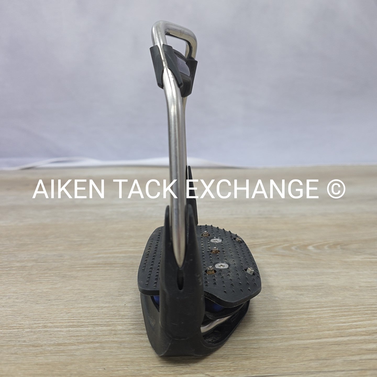 Freejump AirS Stirrups, Angled Eye, 4.5"