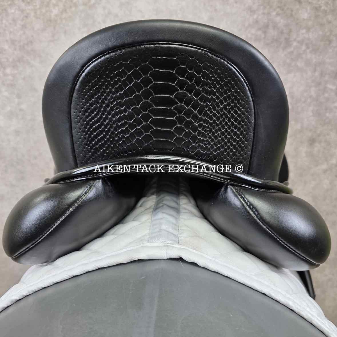 2022 Tota Freedom PRO 2 Monoflap Dressage Saddle, 18.5" Seat, Adjustable Tree, Wool Flocked Panels