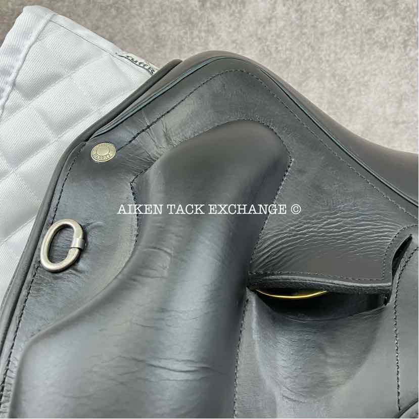 2016 Devoucoux Mendia Monoflap Dressage Saddle, 17" Seat, 2 Flap, Medium Wide Tree, Foam Panels, Full Buffalo Leather