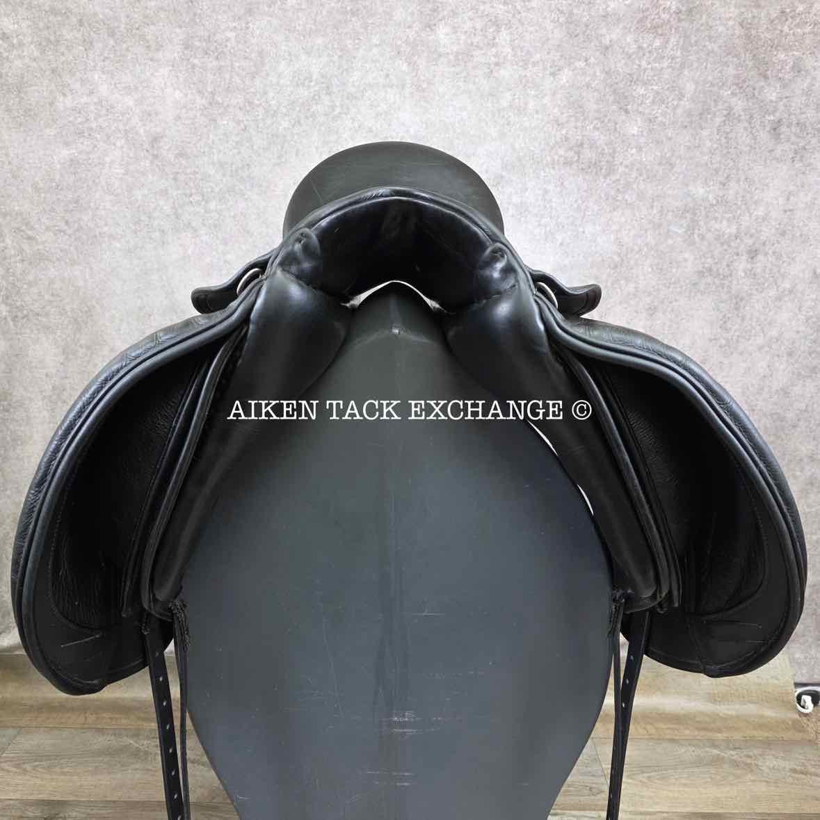 **SOLD** 2011 Schleese Triumph Dressage Saddle, 18" Seat, Adjustable AdapTree, Wool Flocked Panels