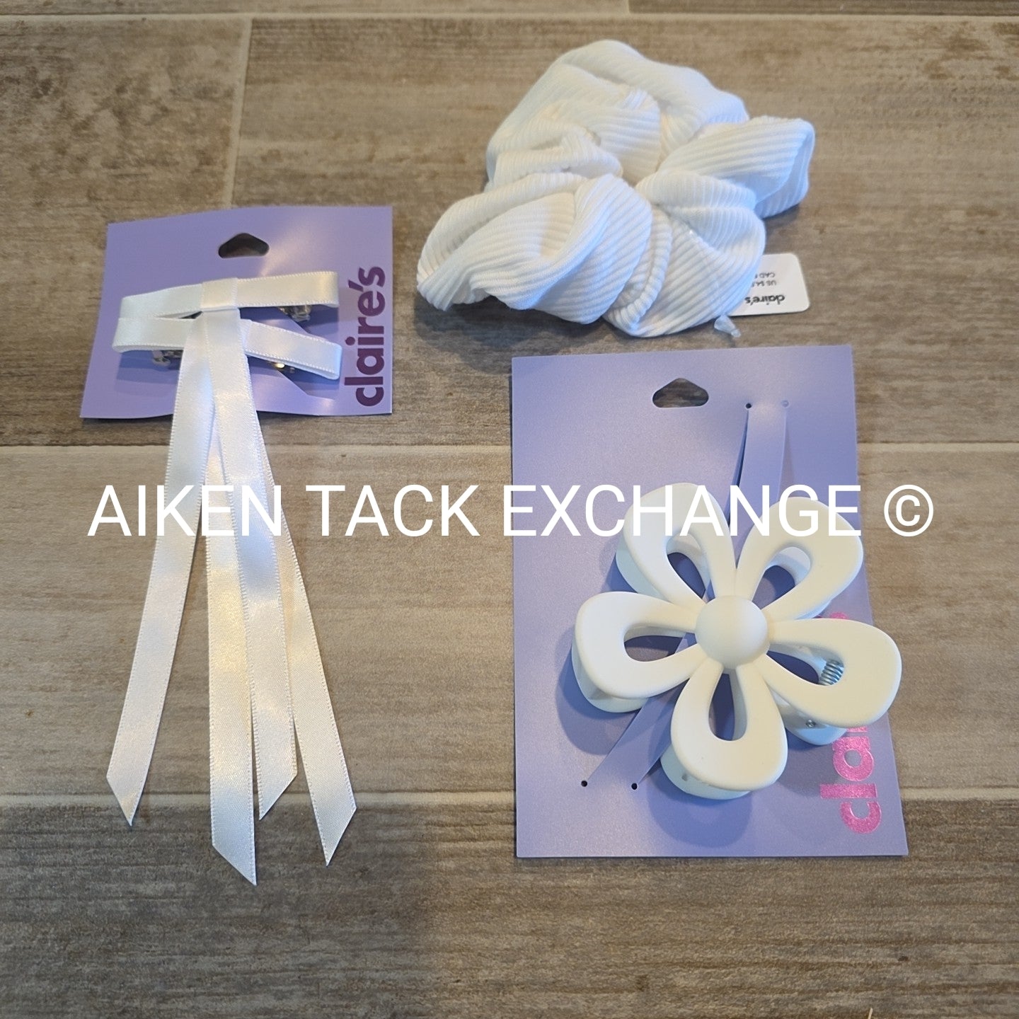 Claire's Hair Bundle - 1 Scrunchie, 1 Claw Clip, 2 Hair Clips