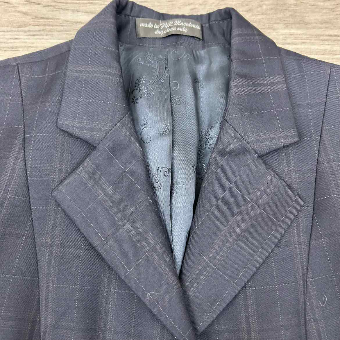 RJ Classics Prestige Collection Show Coat, Size 4 R