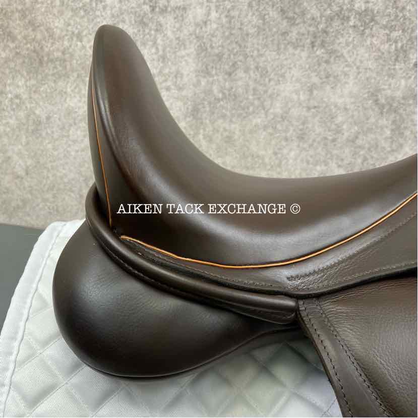 2016 Custom Saddlery Santa Cruz R Monoflap Dressage Saddle, 17.5" Seat, Adjustable Tree, Wool Flocked Panels