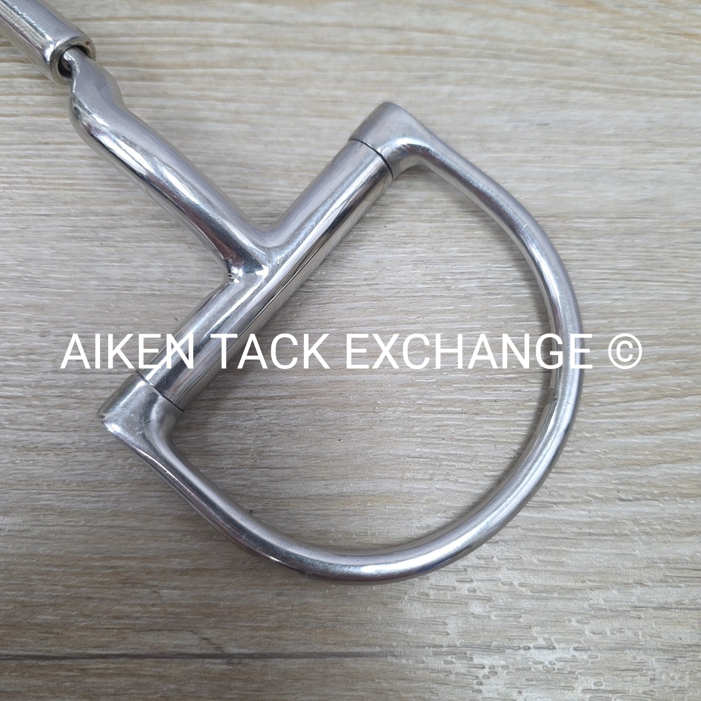 Myler Dee Ring Bit w/o Hooks Low Port Comfort Snaffle MB 04, 5.5"