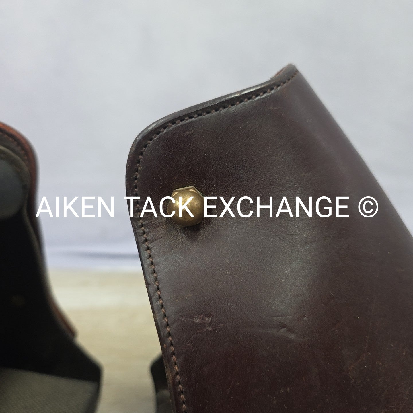Tucker Ergobalance Hooded Western Stirrups, Missing Rubber Foot Cushion
