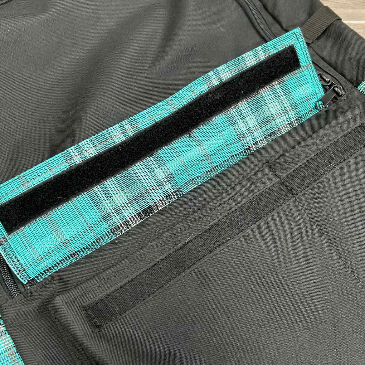Kensington Halter & Bridle Storage Bag with Hooks