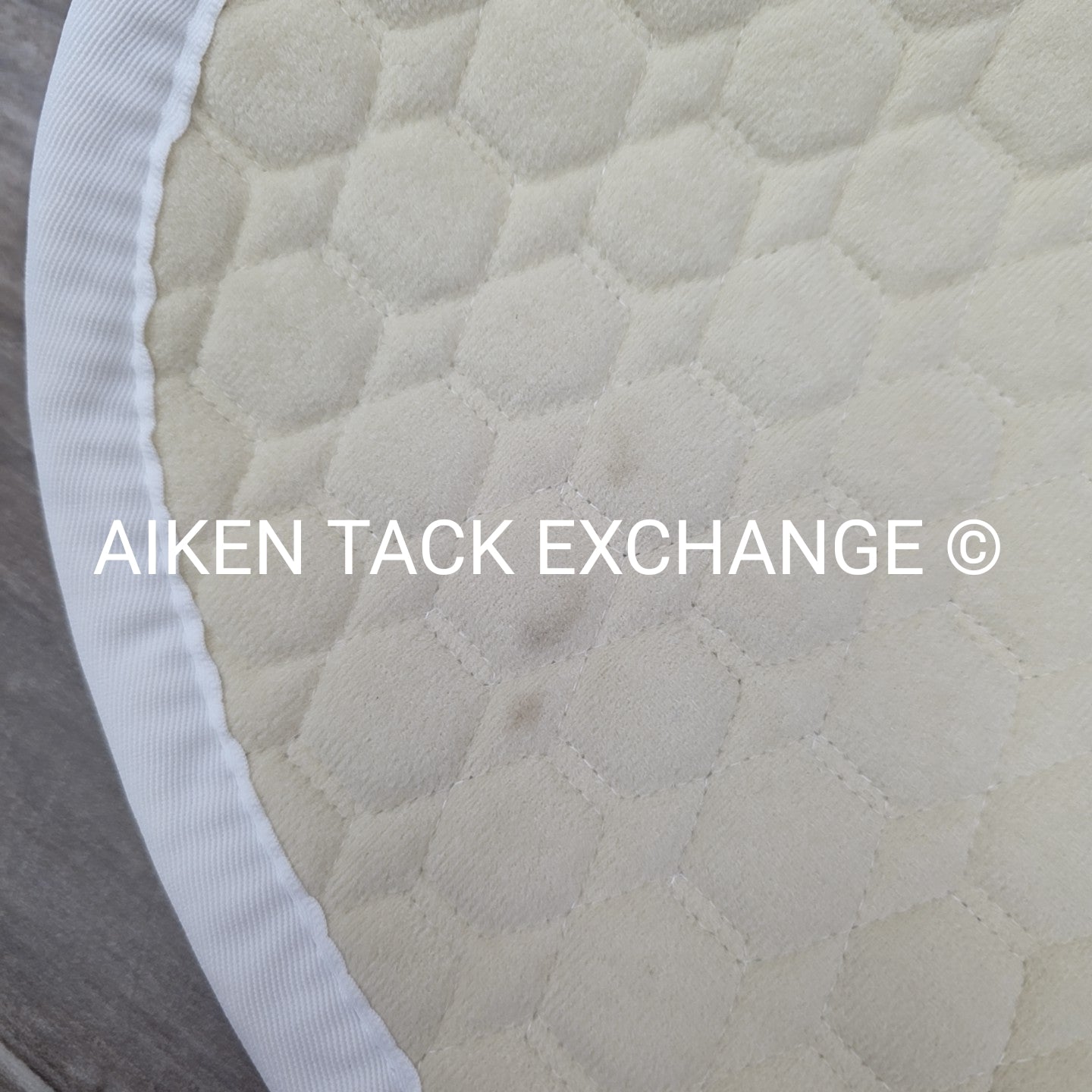 EA Mattes Platinum Contour Quilt Correction Pad, Size XLarge
