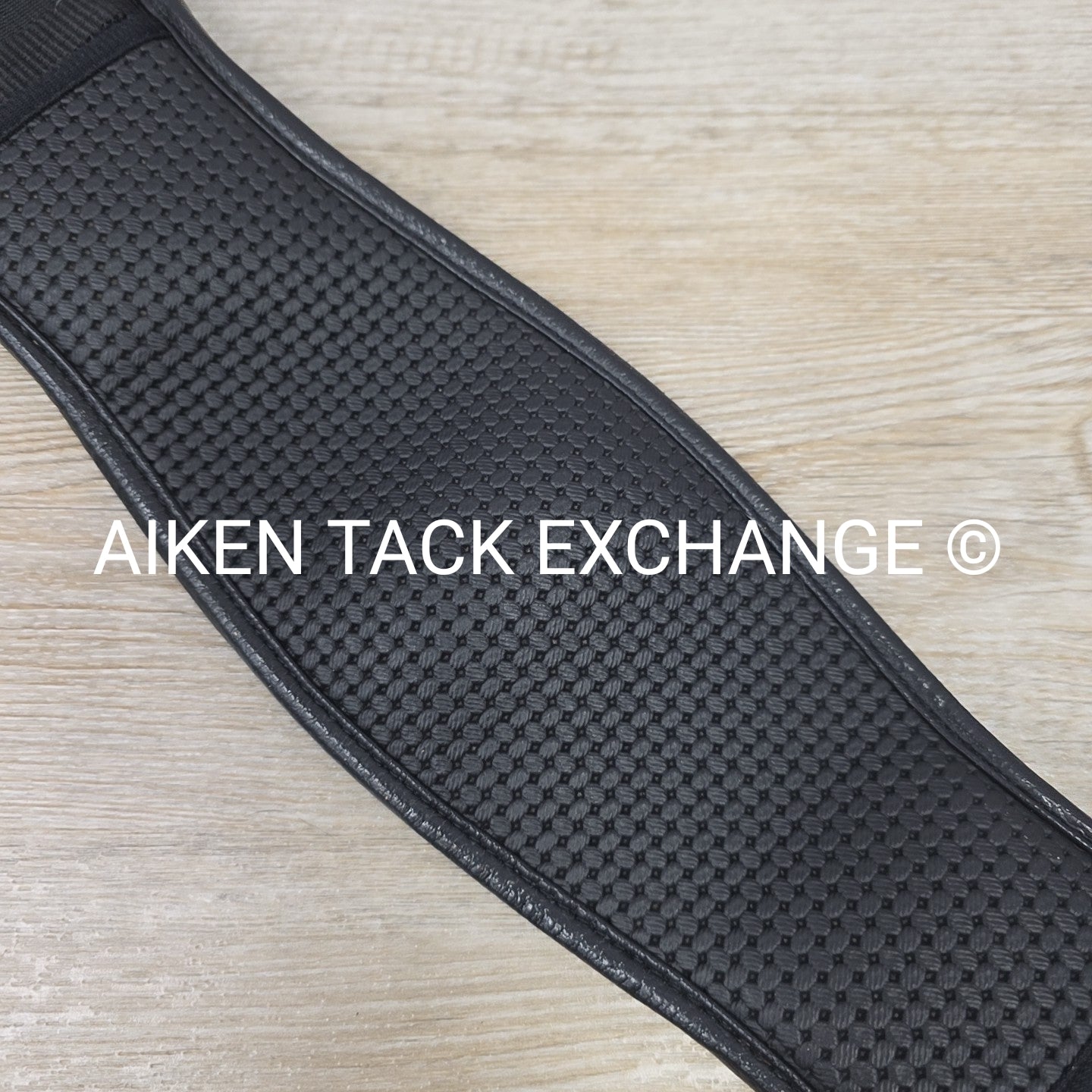 Ovation Airform Chafeless Dressage Girth, Black, 22"