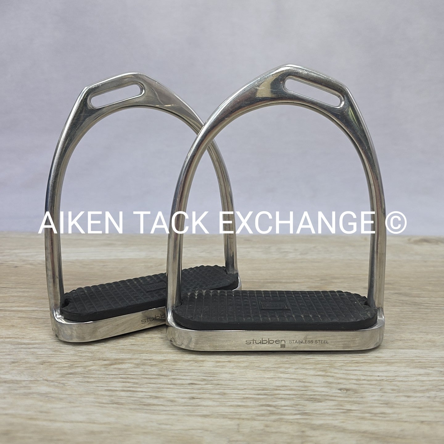 Stubben Offset Fillis Stirrup Irons 4.75"
