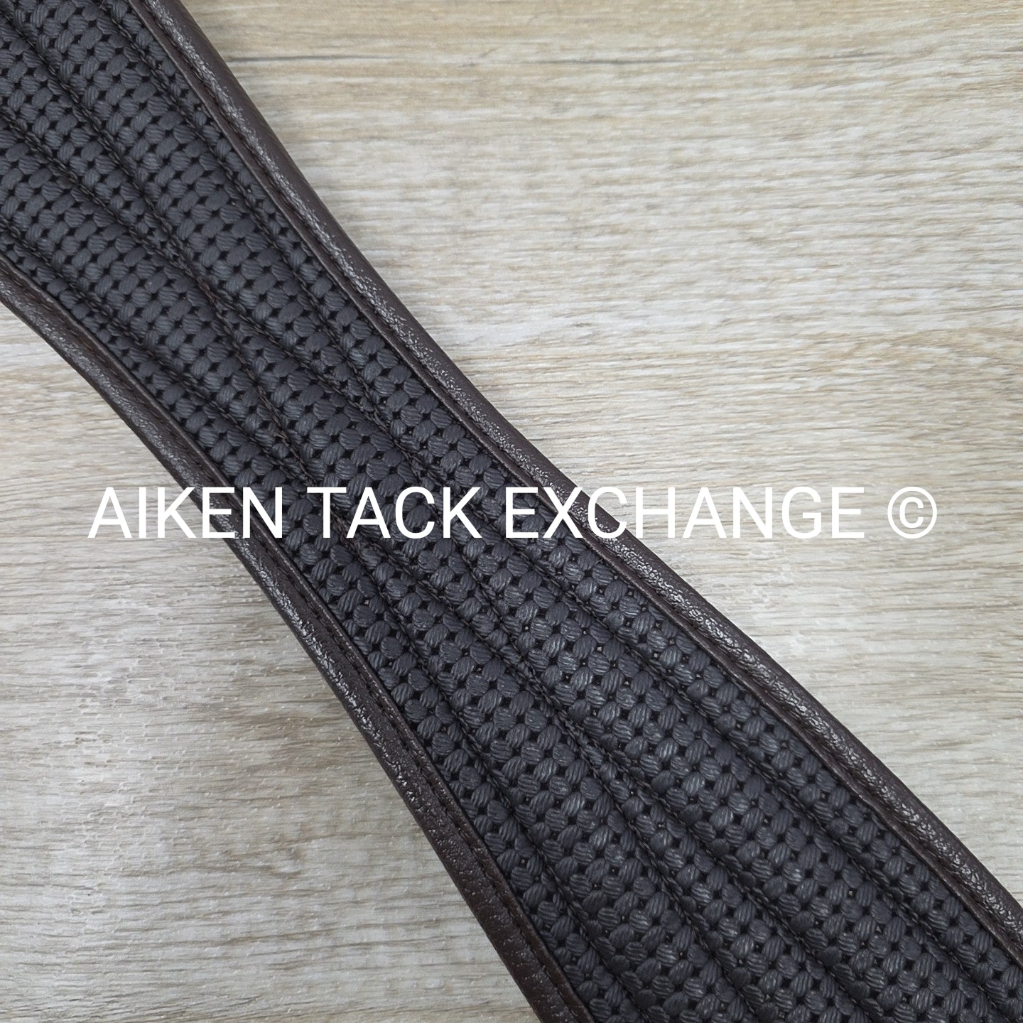 Ovation Chafeless Girth with Single End Elastic 58"