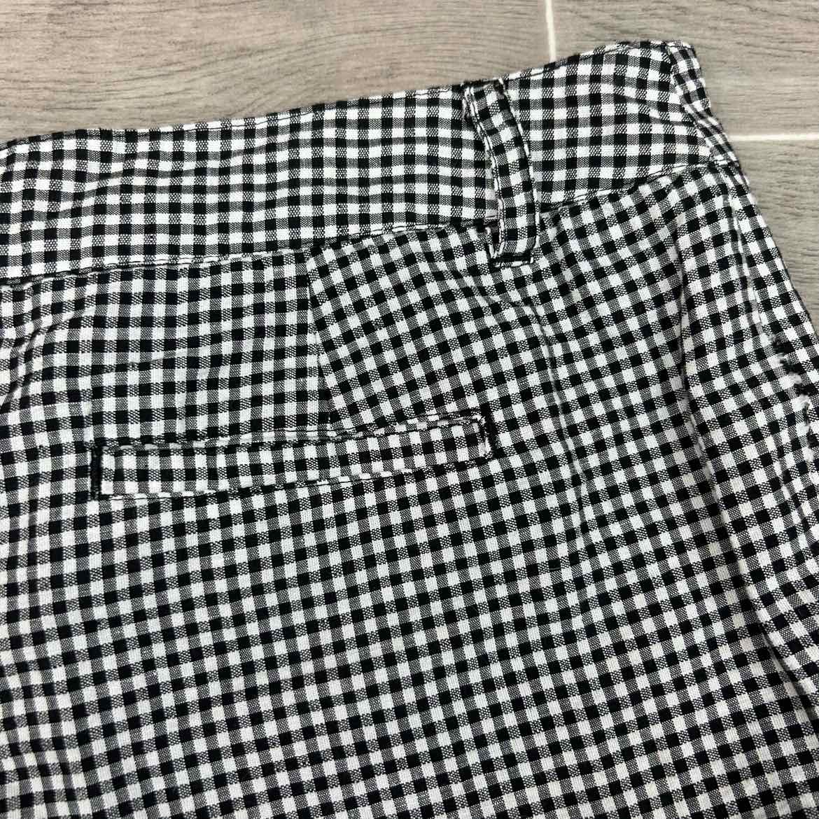 Jones & Co. Gray Houndstooth Shorts, Size 6