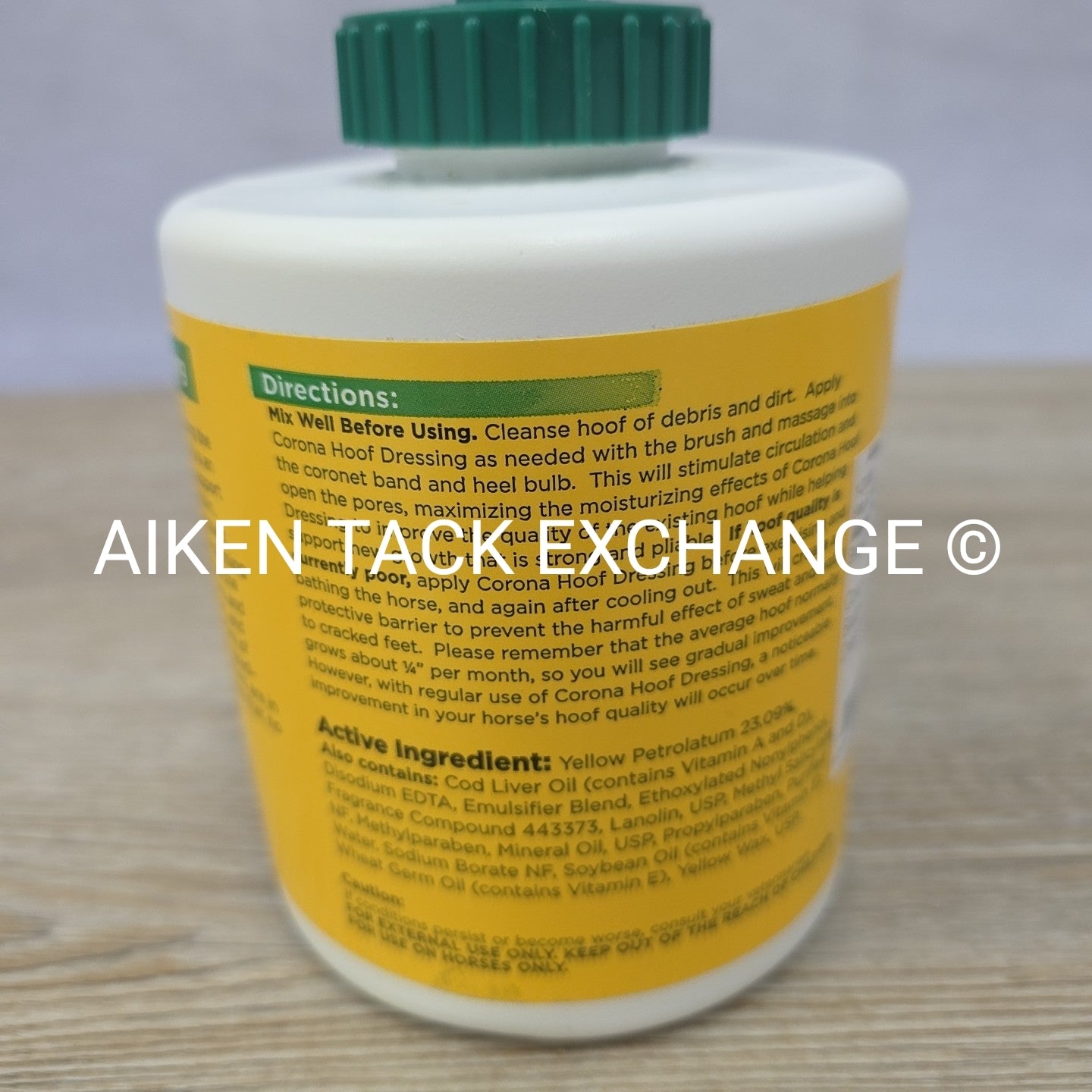Corona Moisture Balancing Hoof Dressing, 32oz