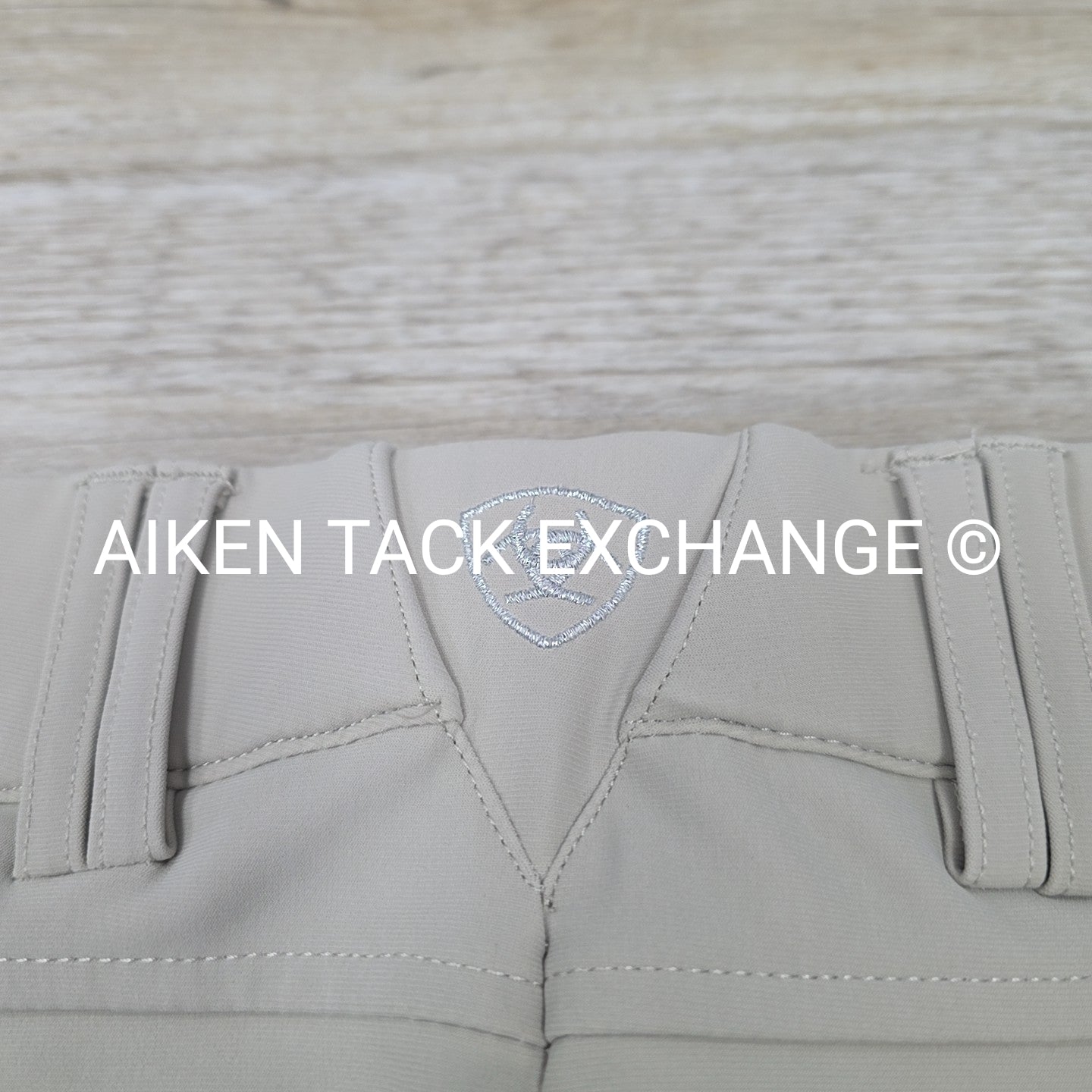 Ariat Tri Factor Silicone Grip Knee Patch Breeches, Size 22 R
