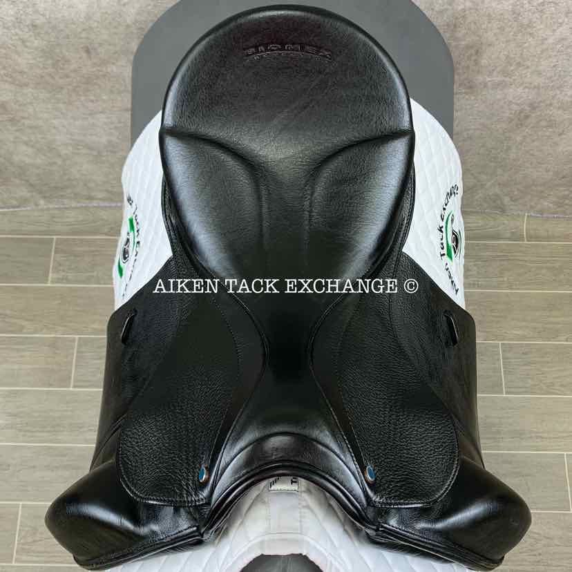 **SOLD** 2012 Stubben Genesis CL Deluxe Dressage Saddle, 17.5" Seat with Biomex, 30 cm Tree - MW , Wool Flocked Panels