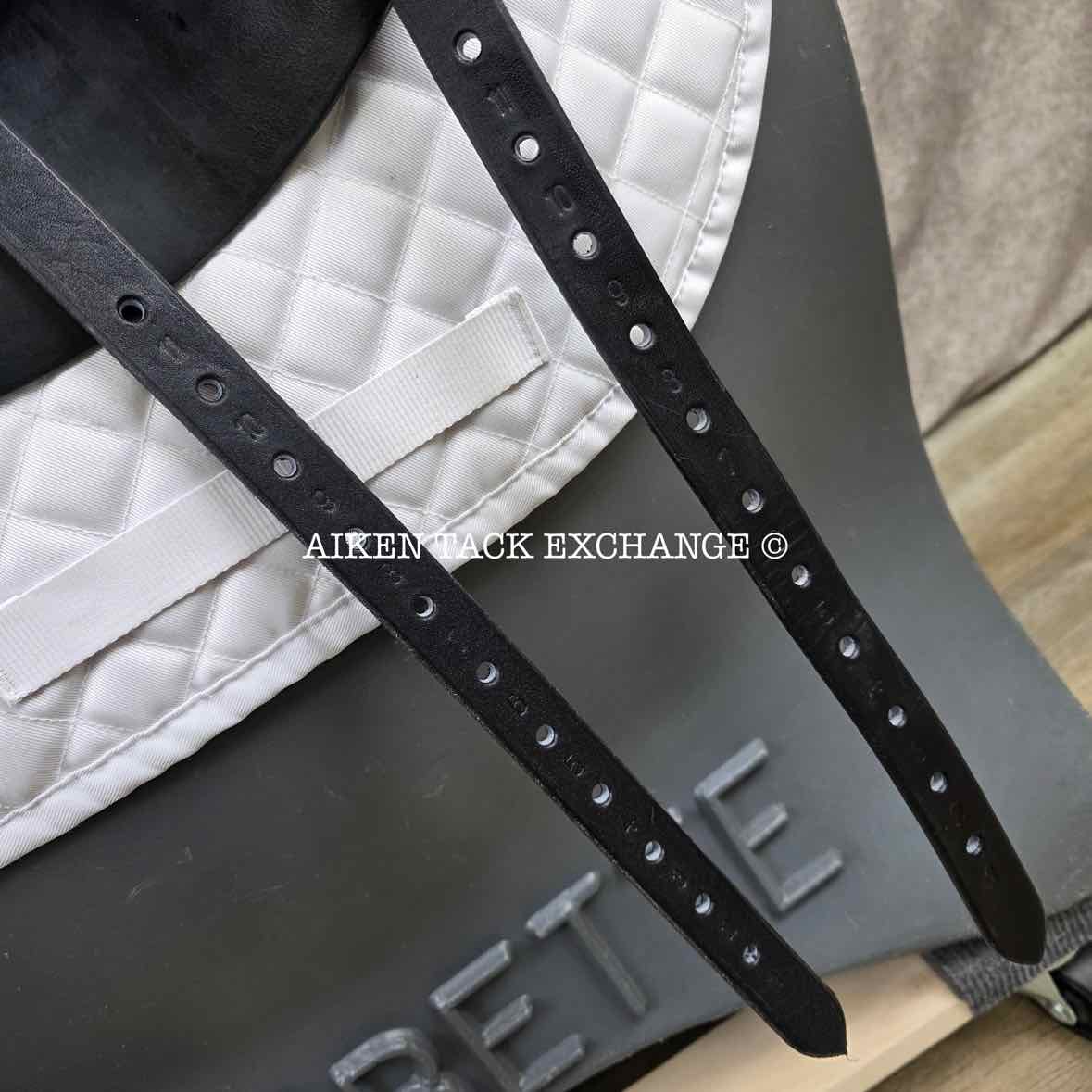 2007 Amerigo Vega Dressage Saddle, 17" Seat, Medium Tree, Wool Flocked Panels