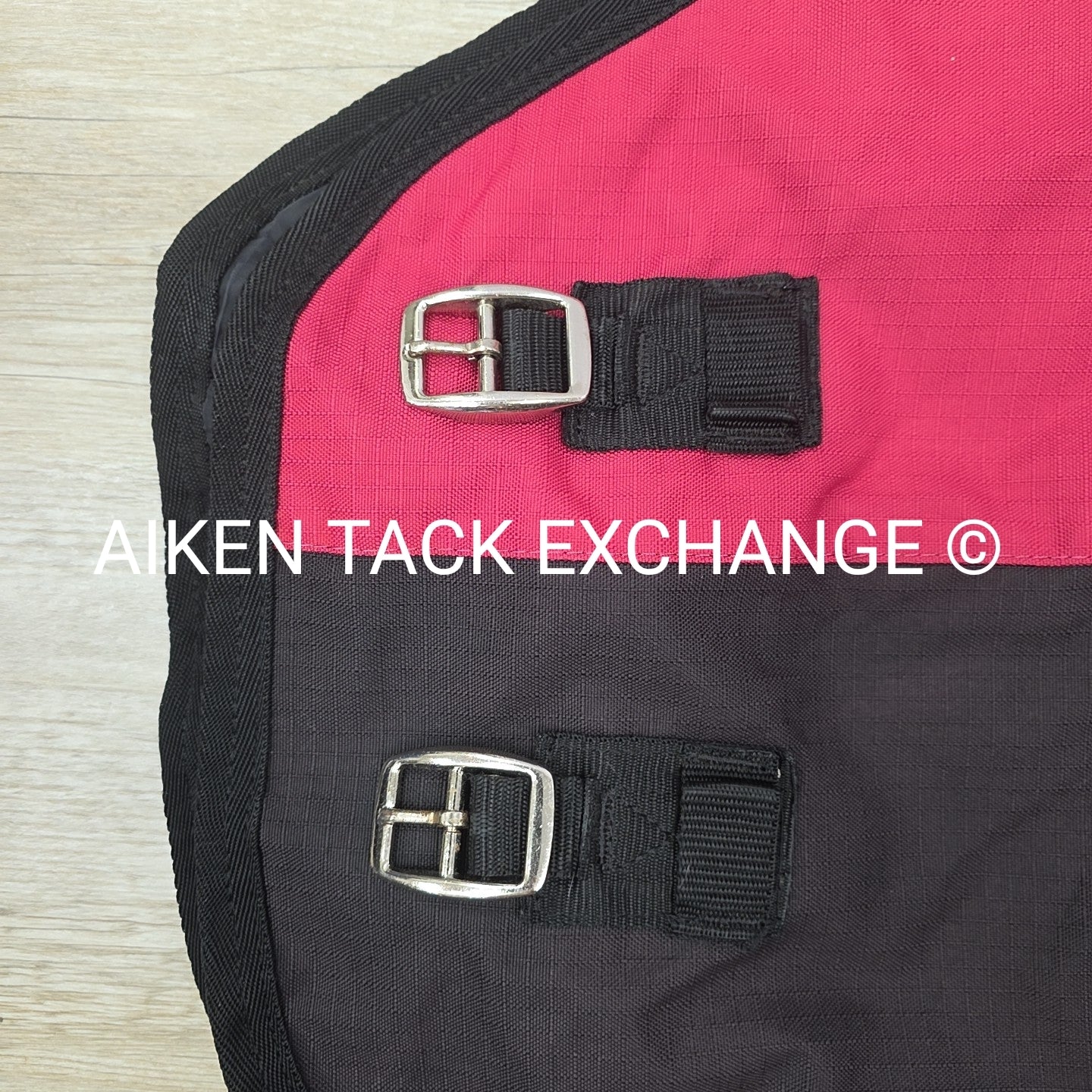 Saxon 600D Medium Turnout Blanket 78" (lining has some rips/tears)