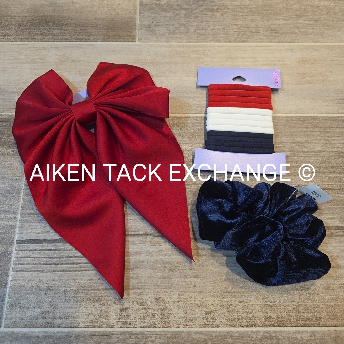 Claire's Hair Bundle - 1 Scrunchie, 1 Hair Clip, 1 Hair Tie Set